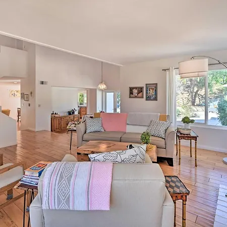 Spacious San Diego House With Yard And Patio!